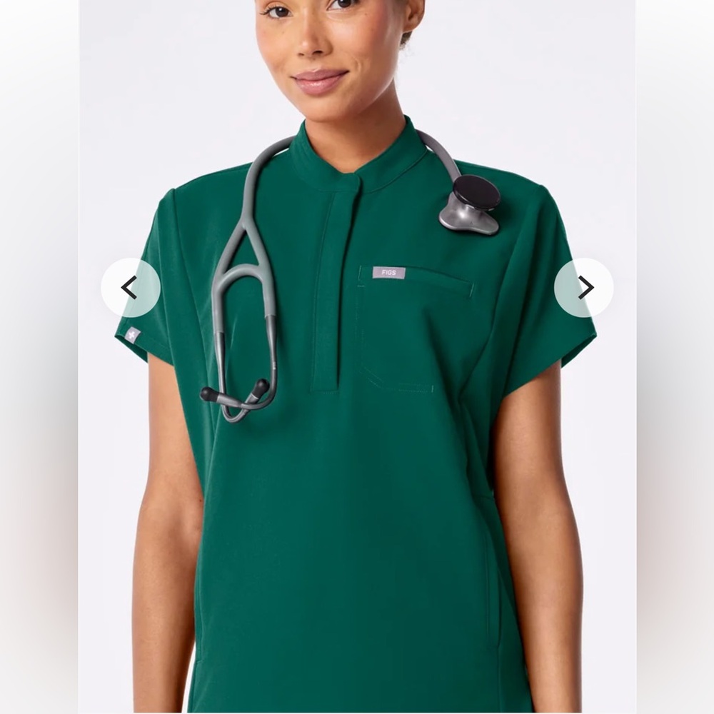 FIGS Montex Mock Neck Scrub Top large